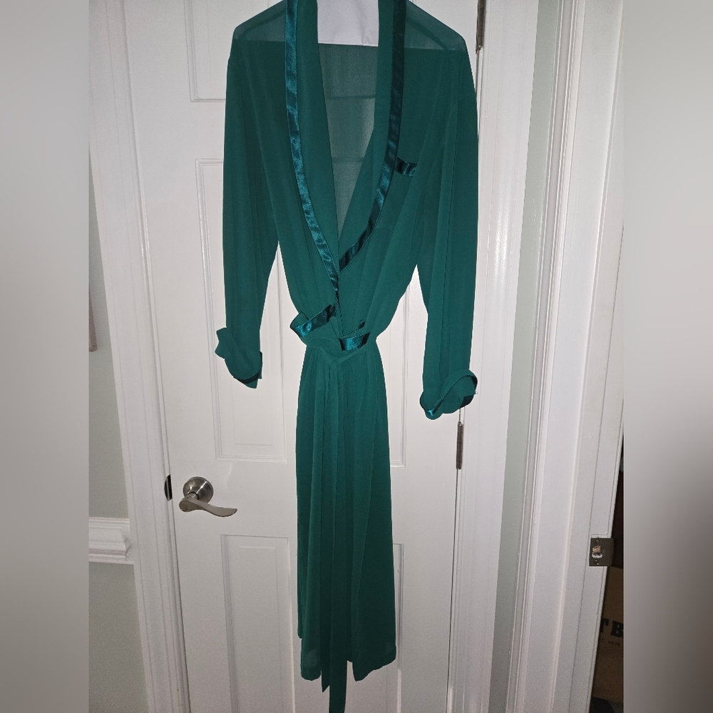 Vintage Victoria’s Secret Green Sheer Robe Petite Small